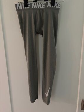 NWOT Nike Dri-fit legging girl's sz S